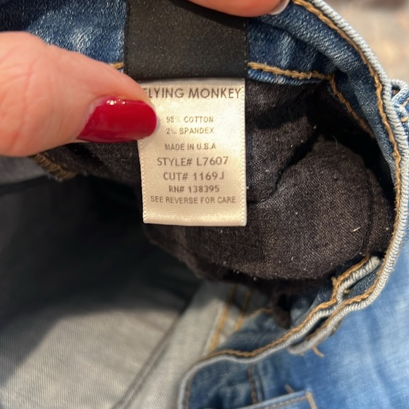 Flying Monkey by Buckle distressed skinny jeans size 29. - Picture 7 of 7